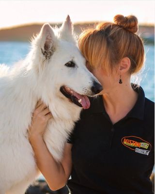 Pejskům bychom měli umět naslouchat… 🐾 Někdy stačí pozorovat jejich chování, energii, srst nebo třeba jen pohled očí....